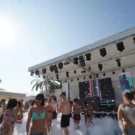 Hotel The Raga Ultra (adults Only)