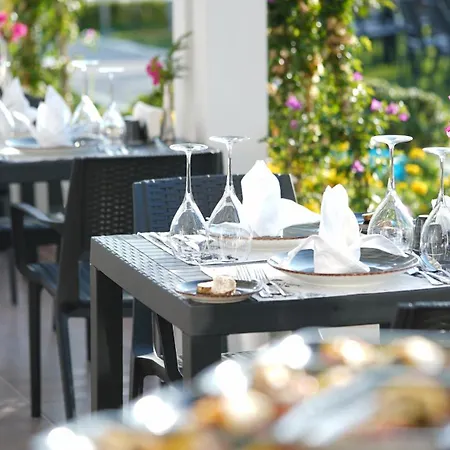 The Raga Ultra (adults Only) 5* Side