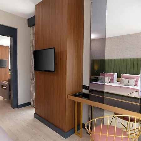 The Raga Ultra (adults Only) 锡德